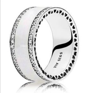 Pandora Ring